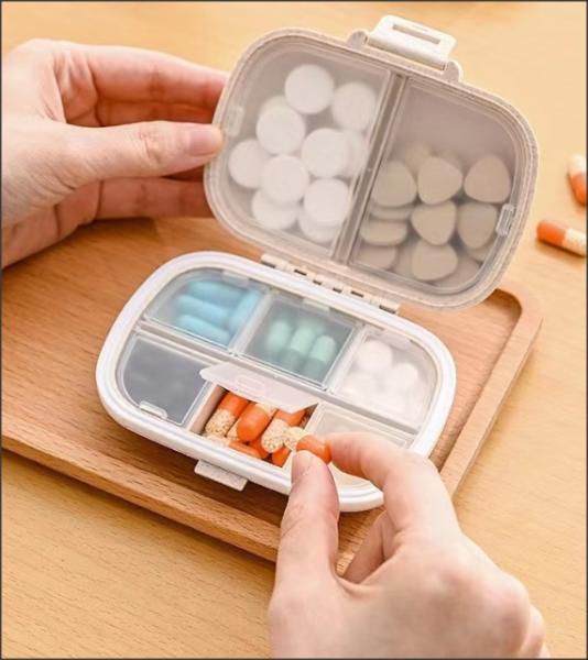 Pillen Box 8 Fächer